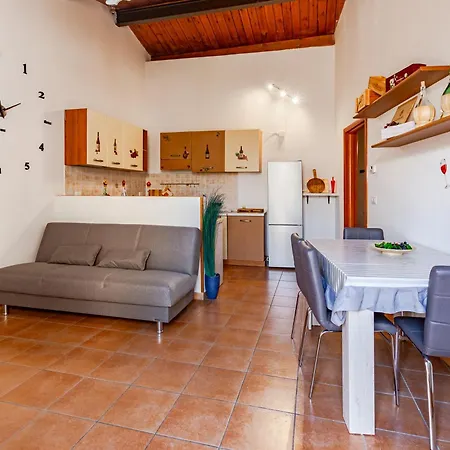 Camy Wine House Con Giardino Vicino Stazione Ferroviaria דירה *