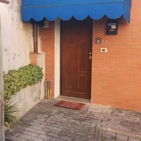 Camy Wine House Con Giardino Vicino Stazione Ferroviaria * Livorno
